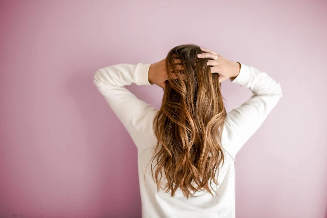 Discover Natural Remedies for Hair Growth and Healthy Hair: Learn how to nourish your hair from the inside, avoid damaging practices, and achieve vibrant, lustrous locks with our expert tips. Say goodbye to hair problems naturally!